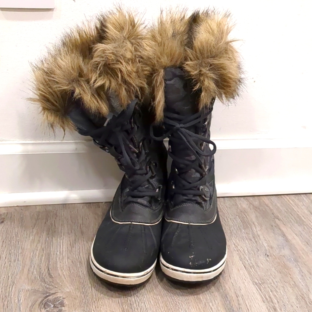 Furry winter snow boots
